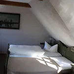 Schloss Schaenke Garni Guest house