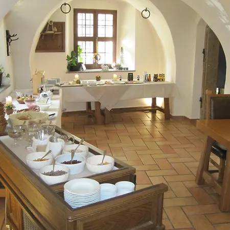 Schloss Schaenke Garni بوتسن