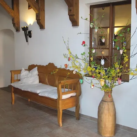 Schloss Schaenke Garni 3*