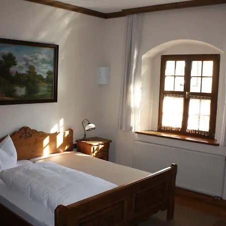 Schloss Schaenke Garni Pensión 3*