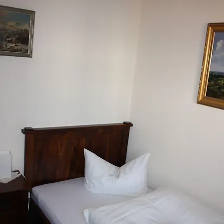 Schloss Schaenke Garni Pensión