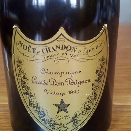 Schloss Schaenke Garni