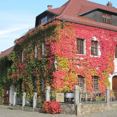 Schloss Schaenke Garni