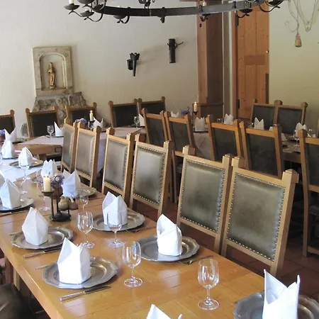 Pensión Schloss Schaenke Garni