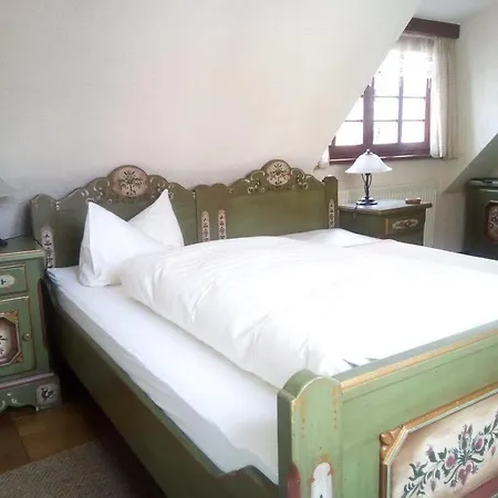 Guest house Schloss-schaenke Garni 3*