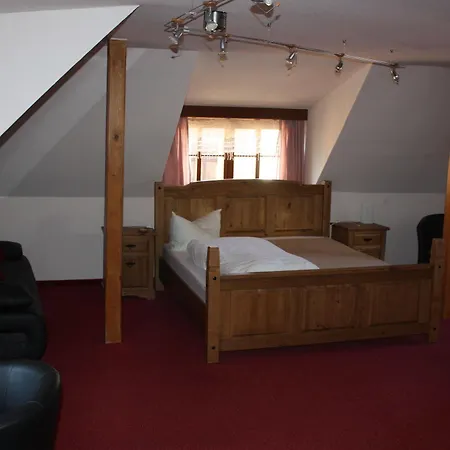 Schloss-schaenke Garni 3*