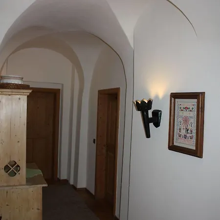 Guest house Schloss-schaenke Garni 3*
