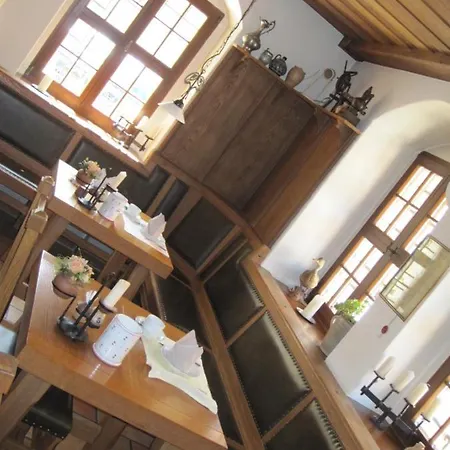 Guest house Schloss-schaenke Garni 3*