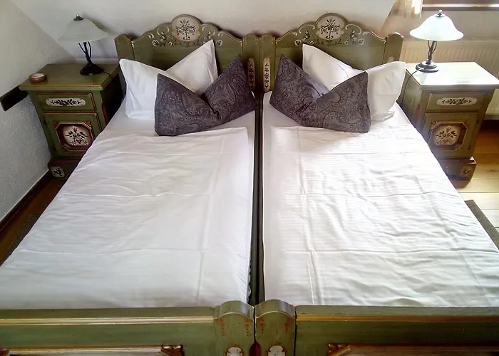 Guest house Schloss Schaenke Garni