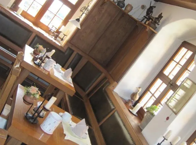 Guest house Schloss Schaenke Garni 3*